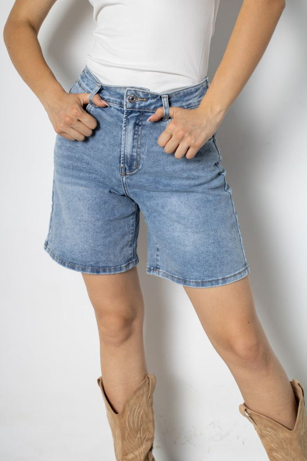 BERMUDA REGULAR - JEANS